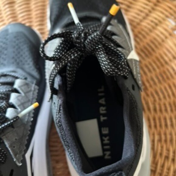 Nike Zegama 2 Womens Size 7.5 - Picture 4 of 6